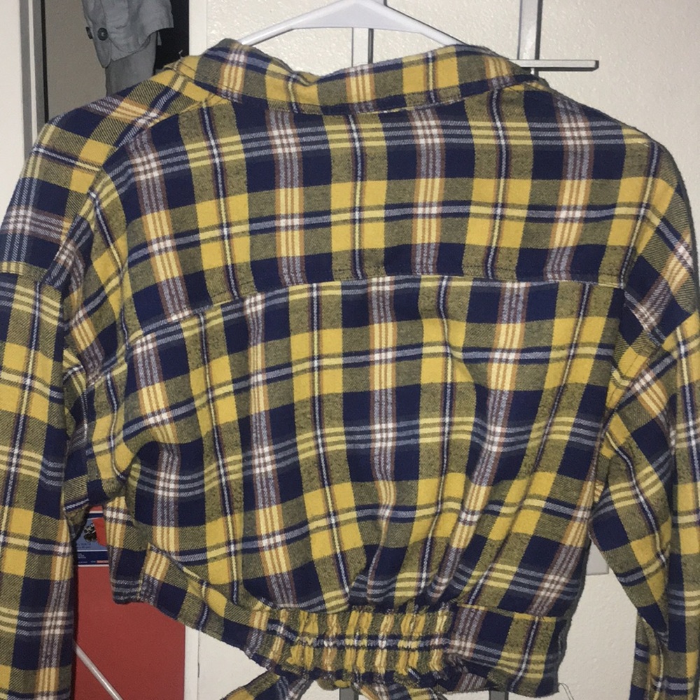 Cropped Flannel - Picture 3 of 4